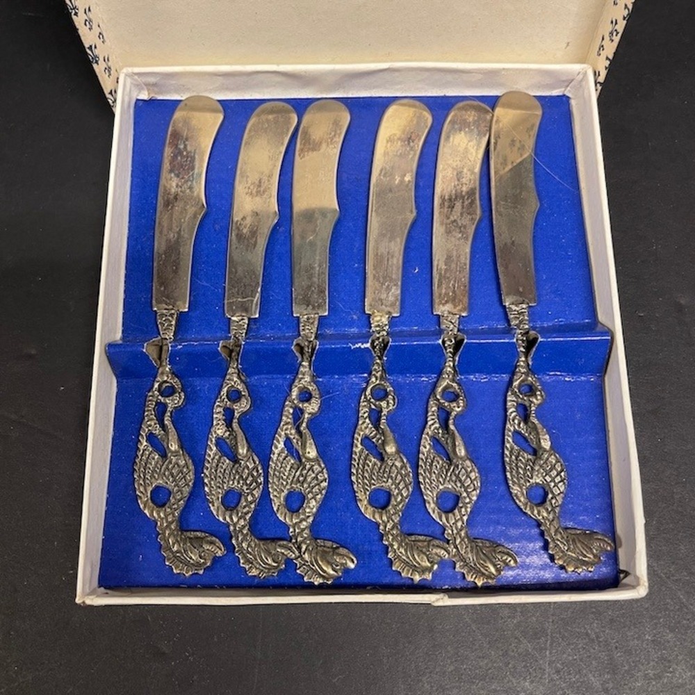 Vtg Italian Silverplate Butter Knives Set of 6 Dragon Griffin Handles, Boxed - Picture 2 of 5